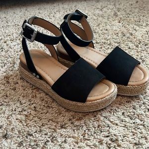 Girls platform sandals